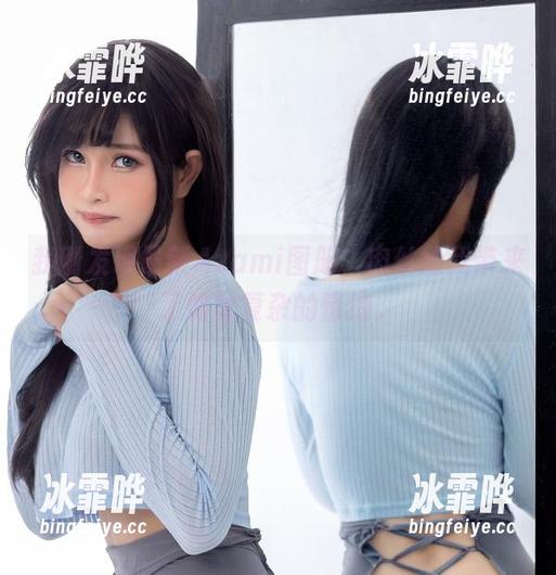 我刚发现最新Azami图册，肉丝给我带来了如此复杂的情绪。