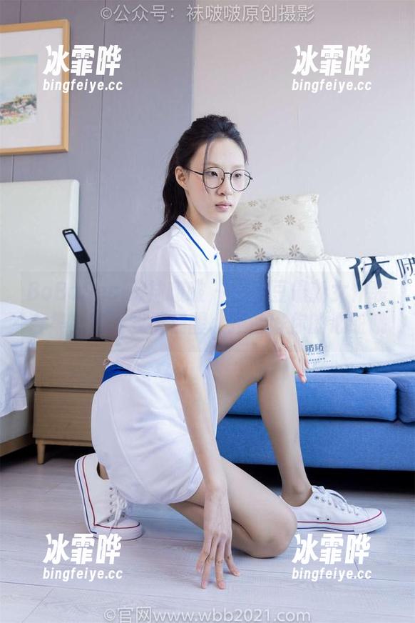 BoBoSocks袜啵啵-小甜豆 BoBoSocks袜啵啵 - 小甜豆最新女仆装合集,别怪我不提醒,预备好你的心脏哦