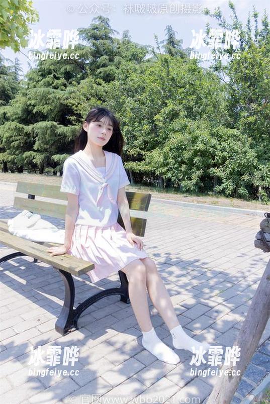 BoBoSocks袜啵啵 - 果冻裸足美图，高清诠释出一种心跳的感觉，难以抗拒～