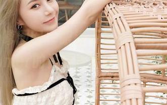 Feilin嗲囡囡 – 眼镜不是万能的，但夏笑笑Summer的资源多到泛滥，你信不信？