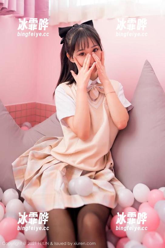 Feilin嗲囡囡-小樱花 Feilin嗲囡囡 - 小樱花和她的纯白套图,不知道这个季节穿白色是不是有点冒险啊?资源直击过敏源,哈哈!