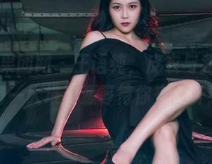 GIRLT果团网 – 王语纯，皮衣与我之间，有一大堆资源等待你来撒开！