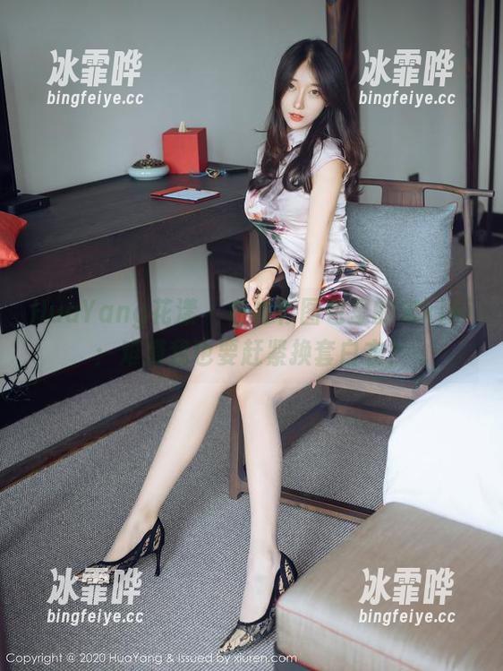 HuaYang花漾-宋kiki HuaYang花漾 - 白衬衫图包里的宋kiki:难道我也要赶紧换套白衣?
