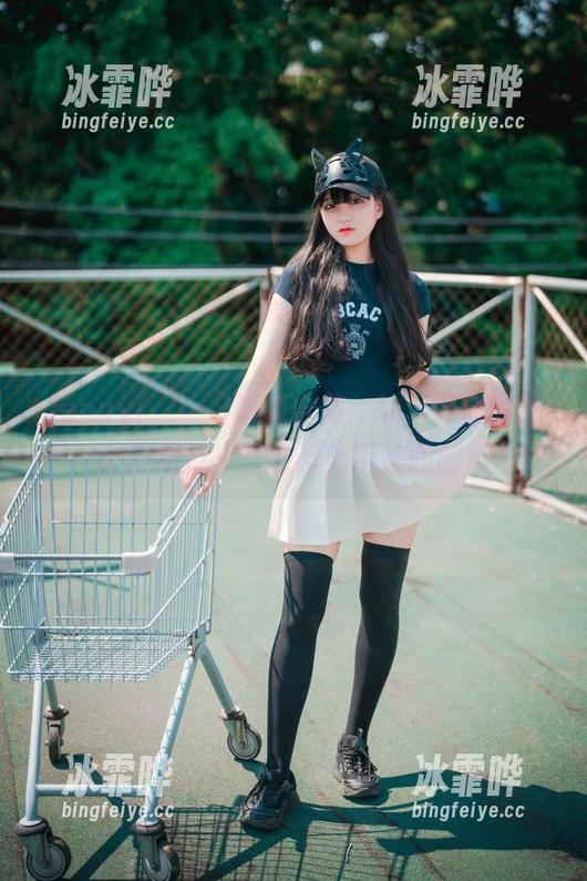 Jenny(정제니)眼镜合集：让人佩服的不仅是视力，还有无处不在的幽默