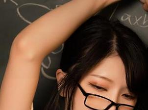 2022圣诞，怎能不把Leah梓未的美图合集揽入眼帘？眼睛都要挑花！