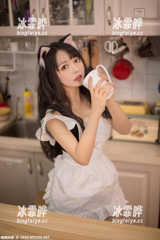 MTYH喵糖映画 喵糖映画的教室学妹写真,一不小心就让人迷失在那甜蜜的校园氛围中。