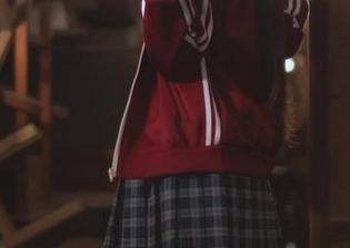 喵糖映画的图集又来了，画室少女制服，简单的搭配，复杂的情感…我想喝茶。