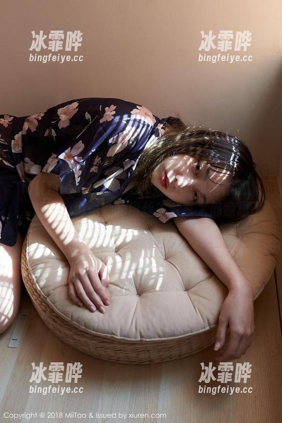 MiiTao蜜桃社-E杯奶茶 MiiTao蜜桃社 - E杯奶茶的旗袍作品集,难道我也是她的粉丝?分享太够意思了!