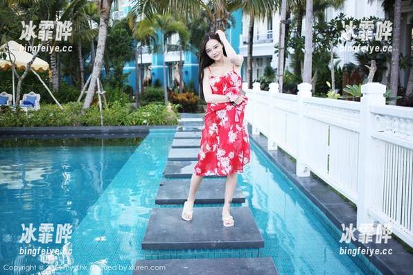 MyGirl美媛馆 - 小夕juju的在线图集：见过礼服的你，不会再回头吧？
