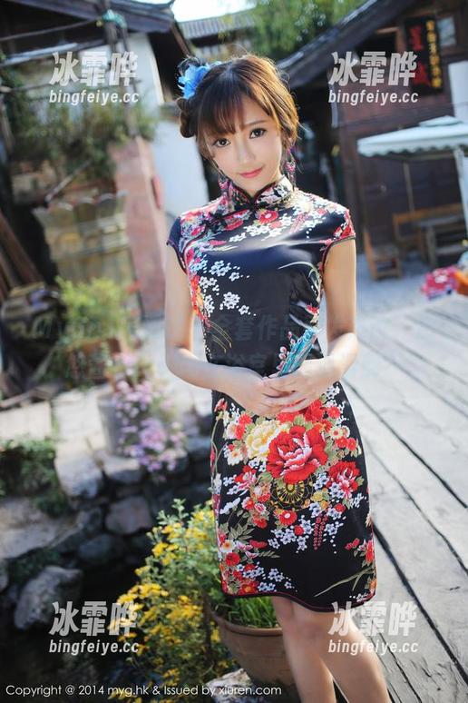 MyGirl美媛馆 - 全套作品引发热议，悠悠酱yoyoyo在浴室里偶遇滑倒？