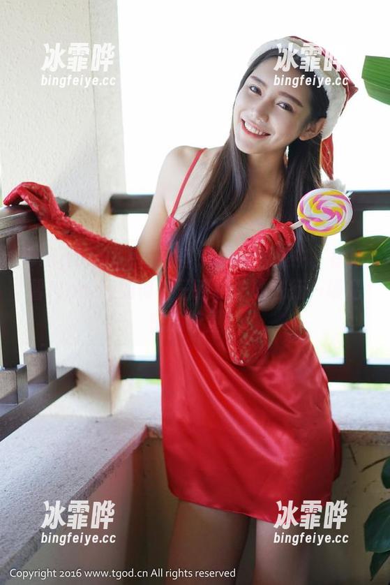 QingDouKe青豆客-徐妍馨Mandy QingDouKe青豆客 - 免费合集中,徐妍馨Mandy如何在三亚和沙滩进行一场私密的较量!