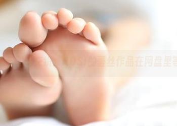 虚拟与现实交织：ROSI的蕾丝作品在网盘里等你