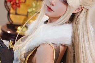 Seya狮砸定制写真：好像藏了点小秘密