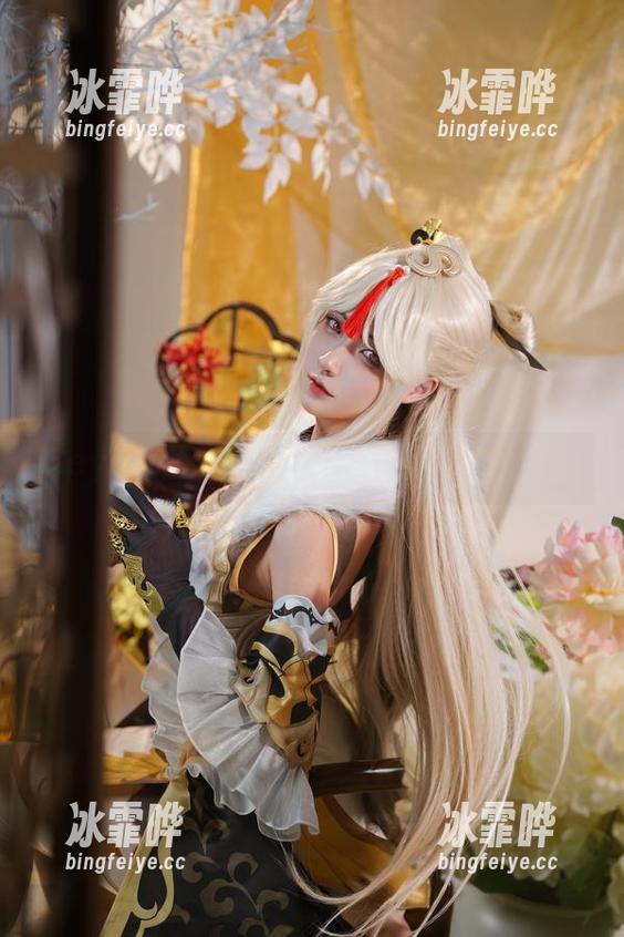 Seya狮砸定制写真：好像藏了点小秘密