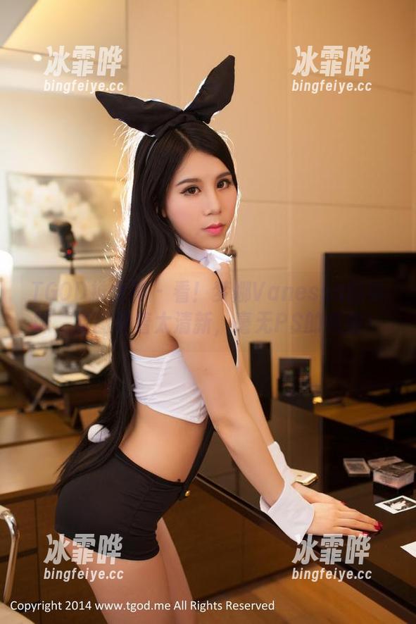 TGOD推女神-梦娜Vanessa TGOD推女神 - 看!梦娜Vanessa的学妹,原图瞅着太清新,毫无PS的痕迹!