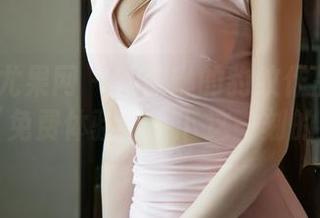 UGirls尤果网 – 乔依琳的豹纹作品：想不想来“免费体验”一下这一刻的野性？