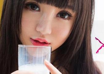 UGirls尤果网 – 来吧，进入孟狐狸的粉色写真世界，私拍也能玩得那么开心！