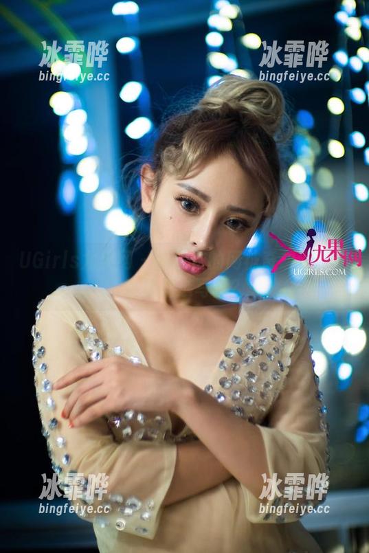 UGirls尤果网-田依依 UGirls尤果网 - 田依依的网袜奇想到:这也算精选写真?