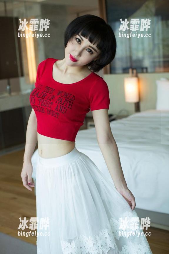 UGirls尤果网-飞Angelababy UGirls尤果网 - 飞Angelababy的圣诞写真,点滴都让人忍俊不禁