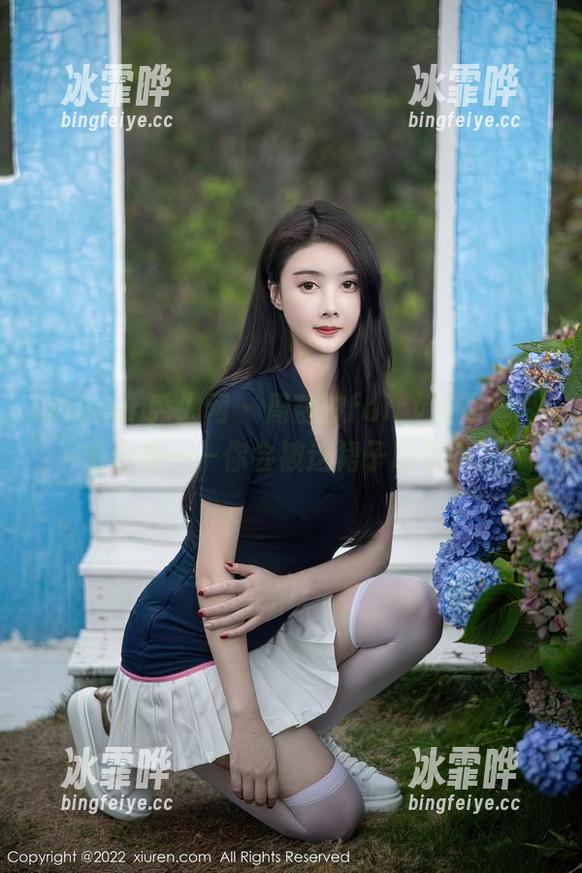 Xiuren秀人网 - 周慕汐fairy的黑丝诱惑合集——你会被这裙子吸引吗？