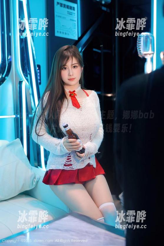Xiuren秀人网 - 私房JK主题，娜娜baby用照片教你怎么不花钱耍乐！