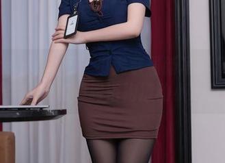 Xiuren秀人网 – 小尤奈最新写真集：用奶牛内衣和典雅浴袍撩动小心脏！