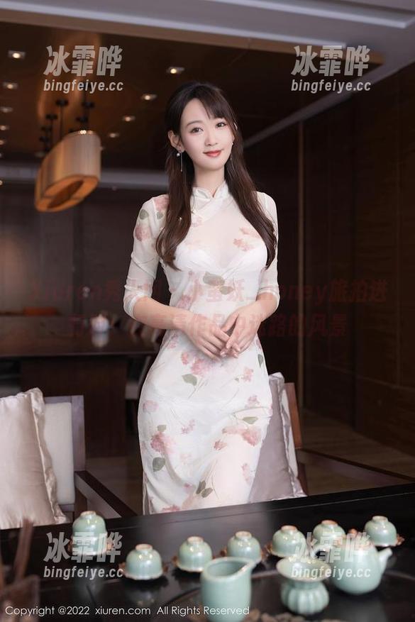 Xiuren秀人网-小蛮妖_honey Xiuren秀人网 - 小蛮妖_honey旅拍进行时:在高清作品中迷路的风景