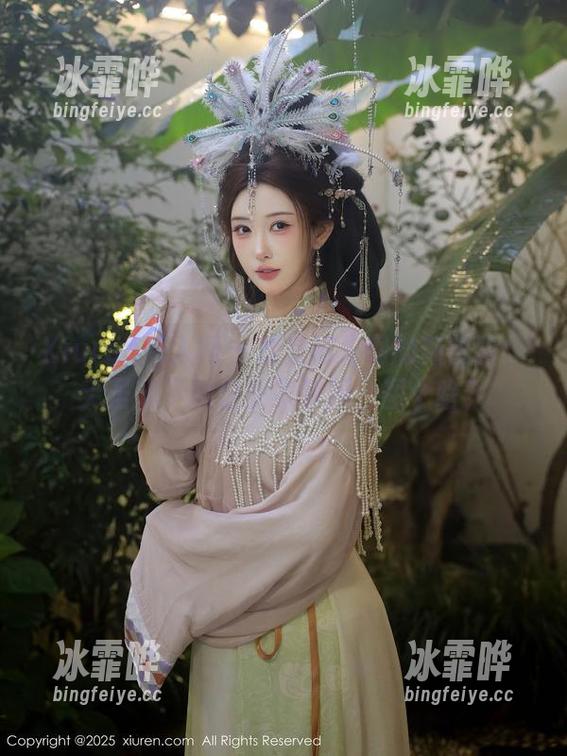Xiuren秀人网 - 就是阿朱啊的新冒险：无圣光下的企业家制服，图个啥？