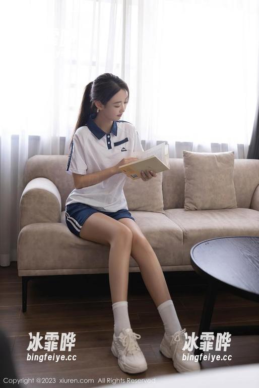 Xiuren秀人网-徐微微mia Xiuren秀人网 - 少女与美图:徐微微mia又来了,分享时刻你准备好接招了吗?