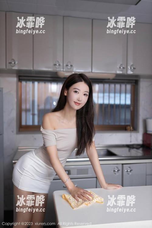 Xiuren秀人网-杨晨晨 Xiuren秀人网 - 杨晨晨福利图片,用纯白唤醒审美