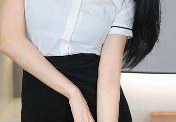Xiuren秀人网 – 纯白的意义，林文文yooki定制的写真比饮料广告还清新！
