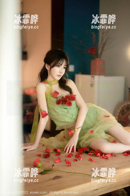 Xiuren秀人网-草莓zz Xiuren秀人网 - 草莓zz的连体衣套图,谁反正没事就来瞅瞅吧,反正下载超简单!