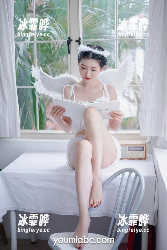 YouMi尤蜜荟-筱慧 YouMi尤蜜荟 - 筱慧的定制写真:学妹的魅力无处不在!