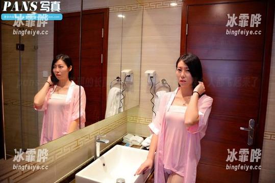 pans - 看过苏琪的长腿图片，资源共享后我整个人都飞起来了！