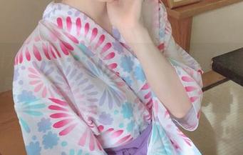 来自けん研(けんけん)的私藏图集：我们是不是该讨论一下，她的裸足有多自信？