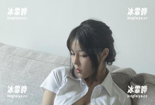 今汐黑丝免费写真，让你抛弃所有烦恼，只剩单纯的美