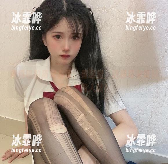 倦倦喵的猫娘合集：看这里，这猫耳朵吸引了多少路人缘！