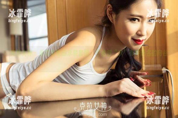 克拉女神 - 看完姜璐的泳装套图，开始对“水”有种莫名的向往！