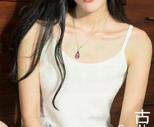 克拉女神 – 换壁纸之前先刷原图，颖儿穿的牛仔裤寓意深远？