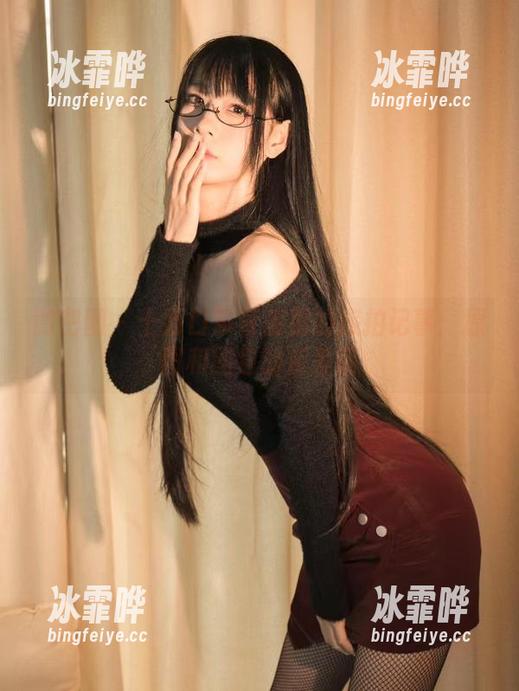 十万口草莓粥粥 微密圈 - 十万口草莓粥粥的旅拍记事:原图和图包的反差萌