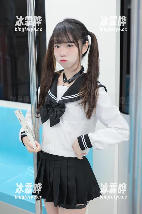 如果可可小白兔能捕获兔子，那我好奇的是她的写真集原图放哪儿了？
