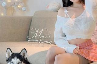 说实话，看咬一口兔娘的新御姐原图时，我完全没想往哪里去……