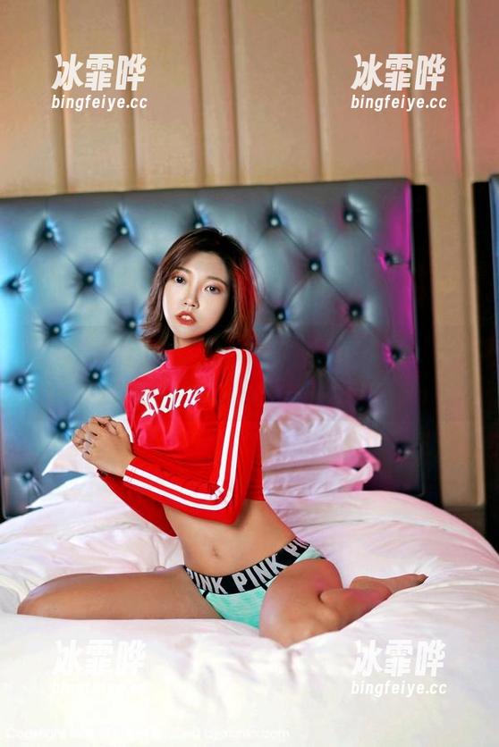 嗲囡囡 - 美图开挂，周大萌教你如何用裸足撩动视线