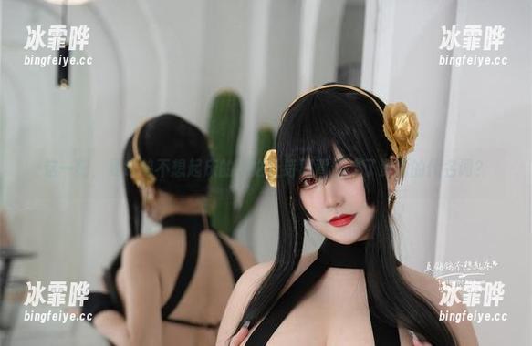 这一刻，夏鸽鸽不想起床的霞之丘诗羽背影成了资源的代名词？
