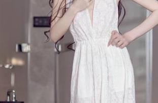 头条女神 – 火儿的运动美图：像风一样自由，顺便跑了个圈！