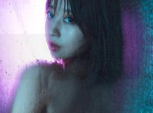 写真集里的奈汐酱Nice，长腿不止在于长度，气质也好得让人咂舌。
