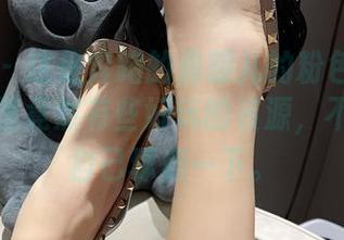 微密圈 – 这是奔跑的晶骡儿的粉色乱炖——图包里竟然有些好玩的资源，不过不妨自己琢磨一下。