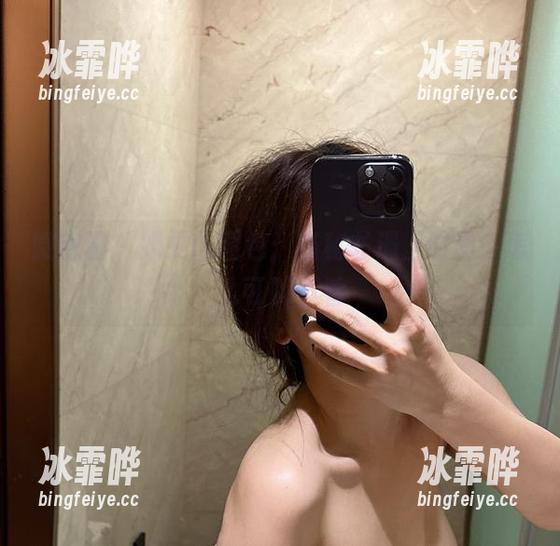 微密圈 - 奶雯的图包：当秘书遇上时尚，怎么可以不看