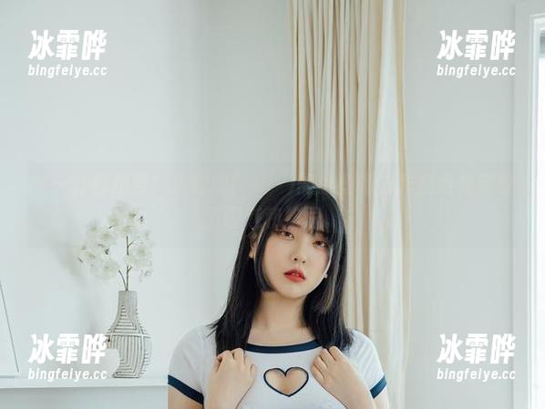 每一件都想要！宋哈娜(송하나)的这些睡衣作品给我带来了困惑和妒忌。