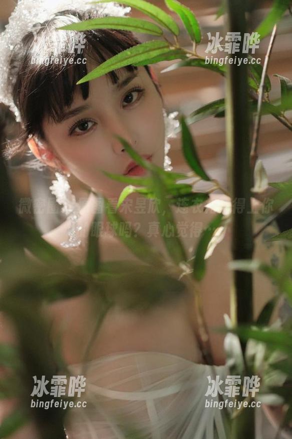 宋昱欣 微密圈 - 原图看宋昱欣,连衣裙配得上你的眼球吗?真心觉得…